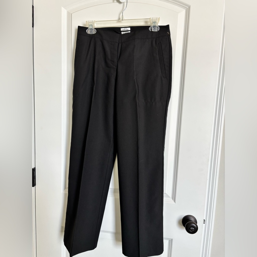 Izod golf pants.  Size 4